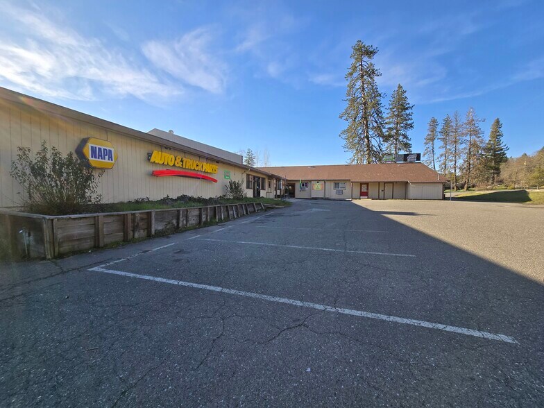 More Photos Of 44650 Highway 101, Laytonville Storefront For Sale