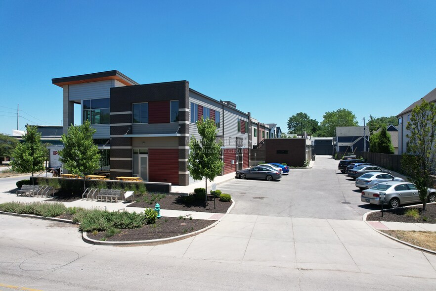 More Photos Of 985 Dorman St, Indianapolis Storefront Retail Office For Lease