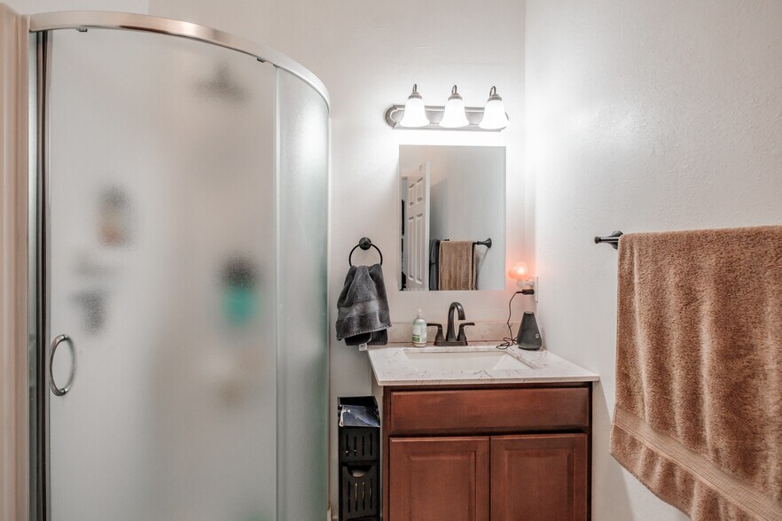 More Photos Of 909 Curry Rd, Roseburg Specialty For Sale