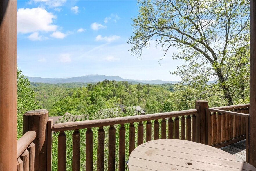 More Photos Of 1960 Blackthorn Trl, Sevierville Specialty For Sale