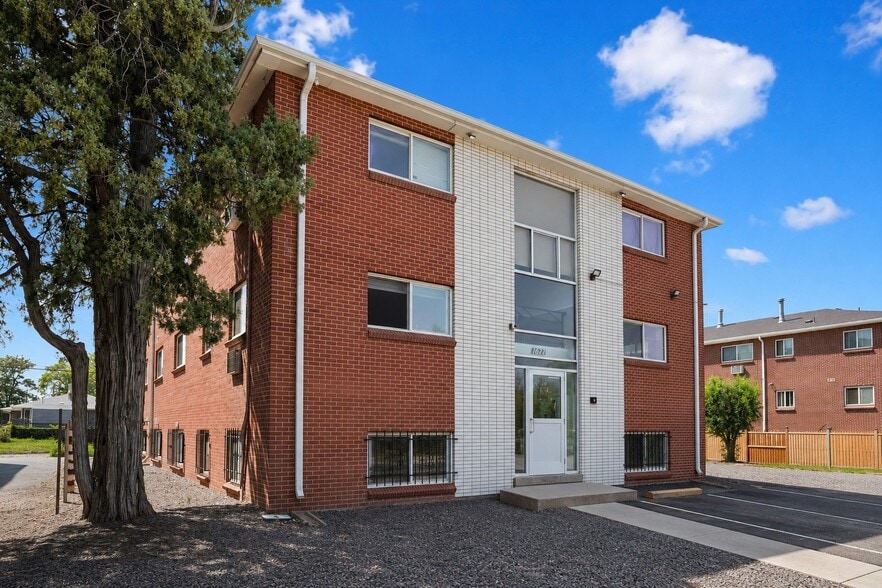 Primary Photo Of 1677 Geneva St, Aurora Apartments For Sale
