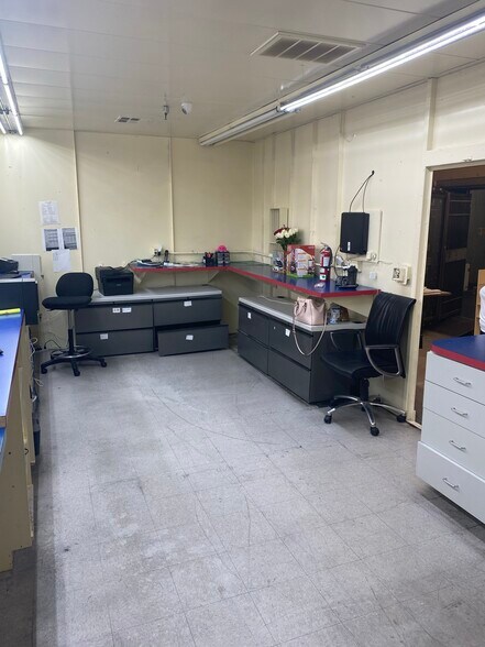 More Photos Of 100 S Euclid Ave, Ontario Storefront For Lease