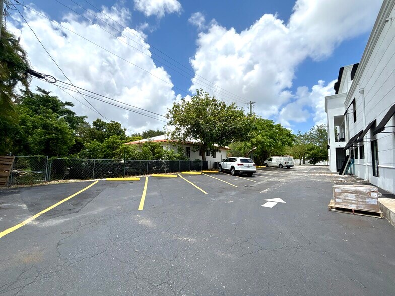 More Photos Of 2700 SW 3rd Ave, Miami Medical For Lease