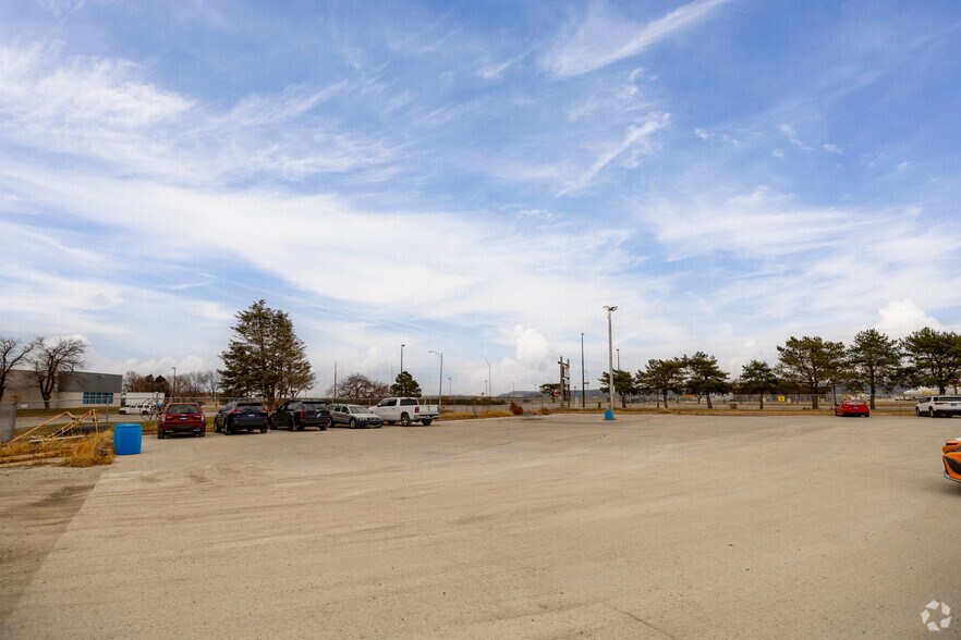 More Photos Of 1301 E Hartman Ave, Omaha Land For Lease