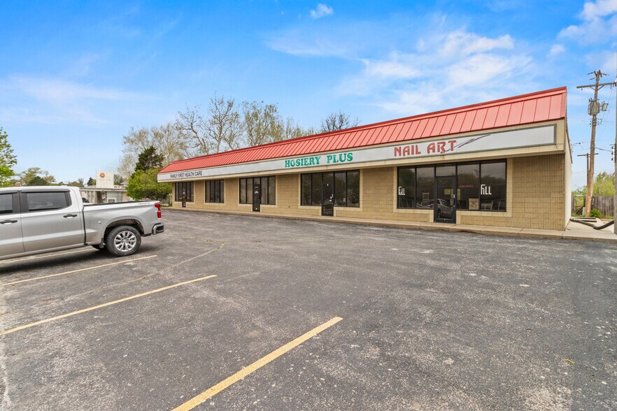 More Photos Of 5420 Northwest Radial Hwy, Omaha General Retail For Lease