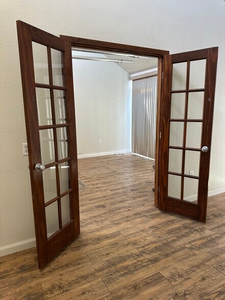 More Photos Of 5929 50th St, Lubbock Industrial For Sale
