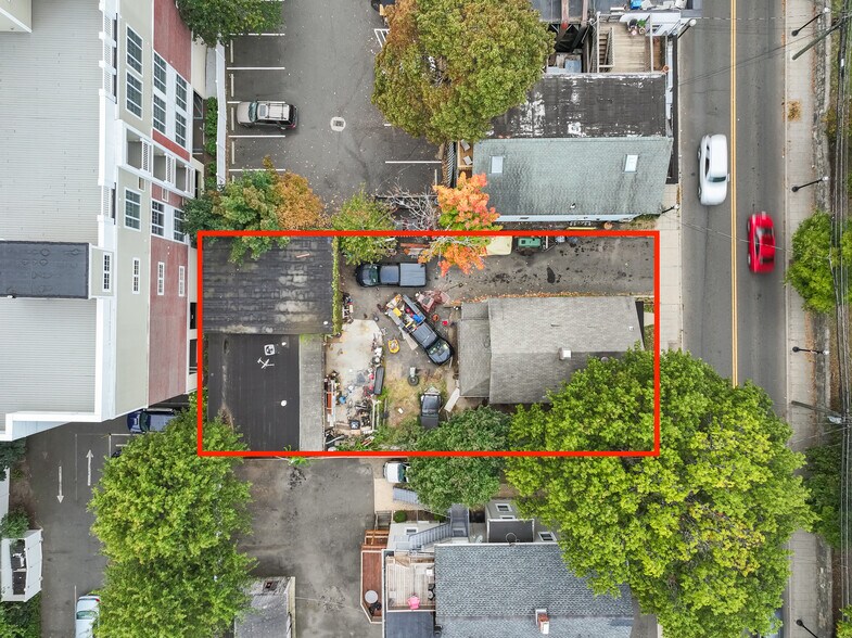 More Photos Of 117 North St, Stamford Freestanding For Sale