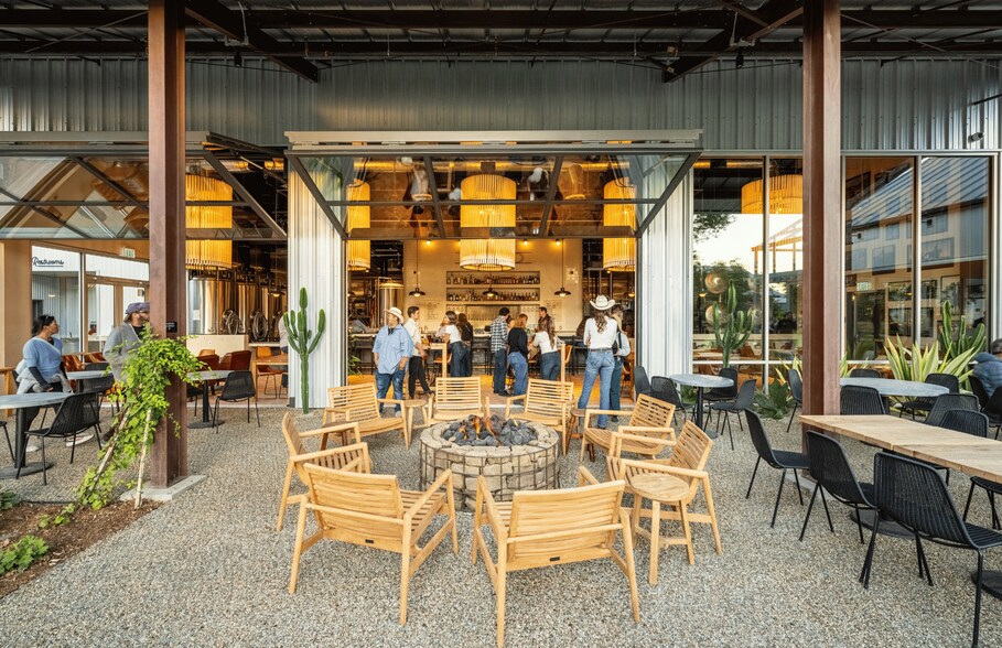 More Photos Of 31896 Paseo Adelanto, San Juan Capistrano Storefront For Lease