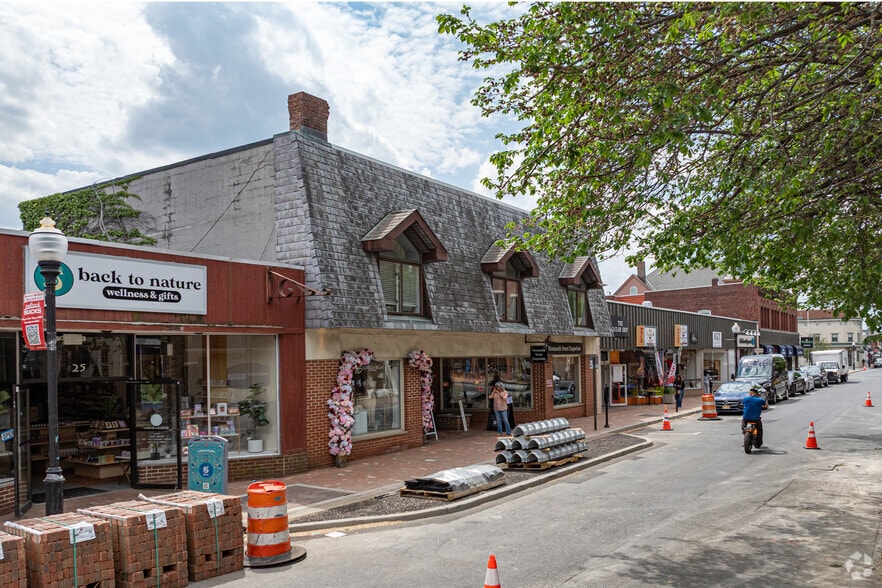 Primary Photo Of 27 Monmouth St, Red Bank Storefront Retail Office For Lease