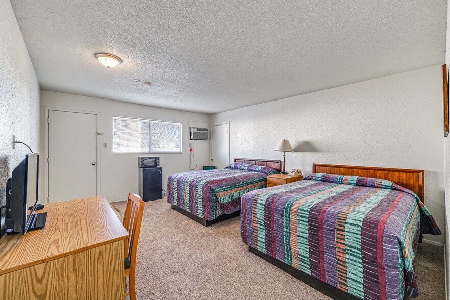 More Photos Of 1728 Pulliam St, San Angelo Apartments For Sale