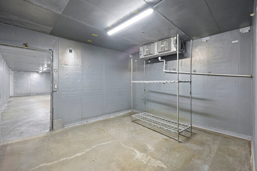 More Photos Of 125 Liberty St, Brockton Manufacturing For Lease