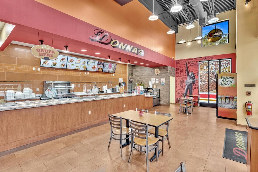 More Photos Of 2010 NW 6th St, Fort Lauderdale Fast Food For Lease