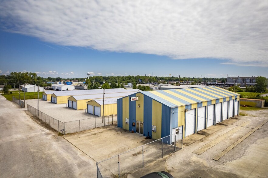 More Photos Of 1631 Mcclain Ave, Scottsburg Self Storage For Sale