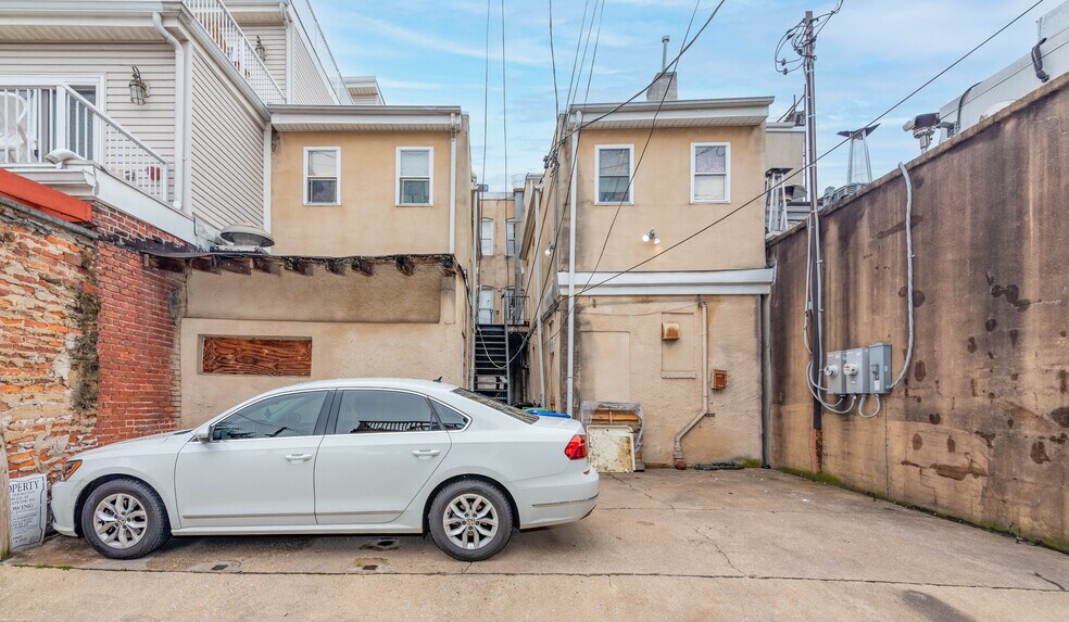 More Photos Of 1538 Light St, Baltimore Storefront Retail Residential For Sale