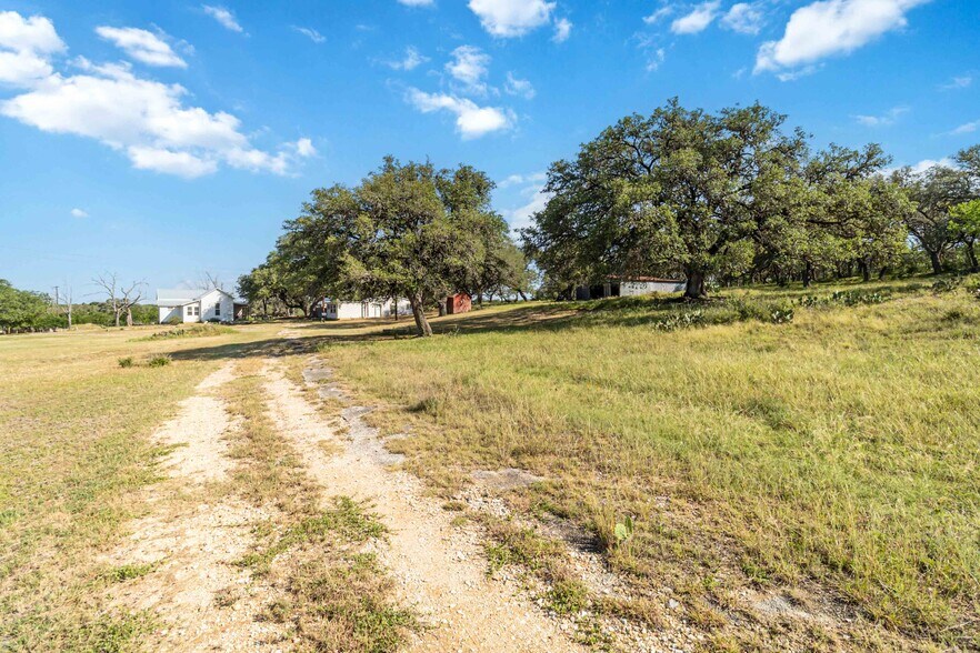 More Photos Of 30951 Blanco Rd, Bulverde Flex For Sale