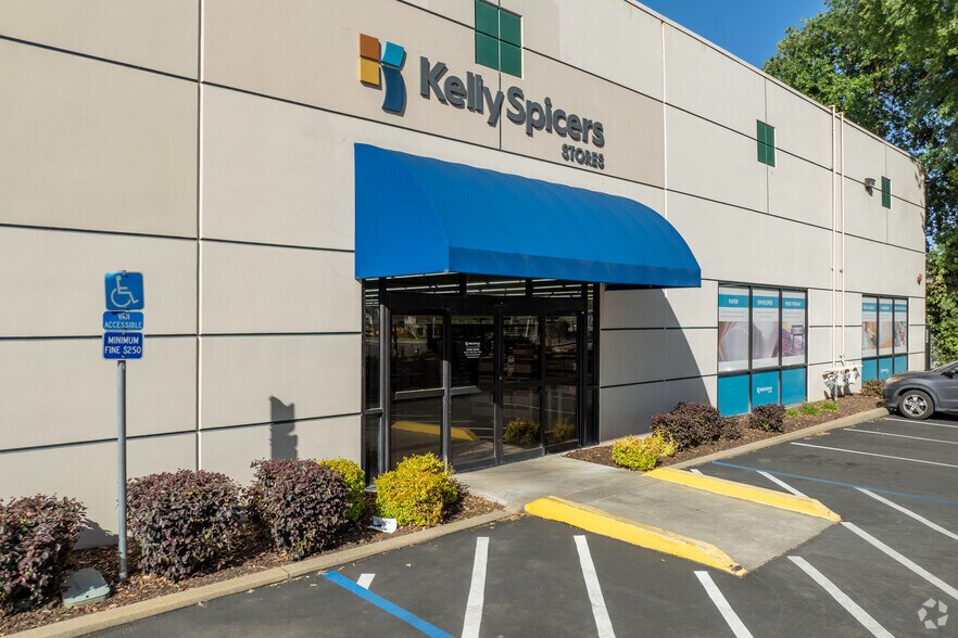 More Photos Of 1099 Vine St, Sacramento Warehouse For Lease