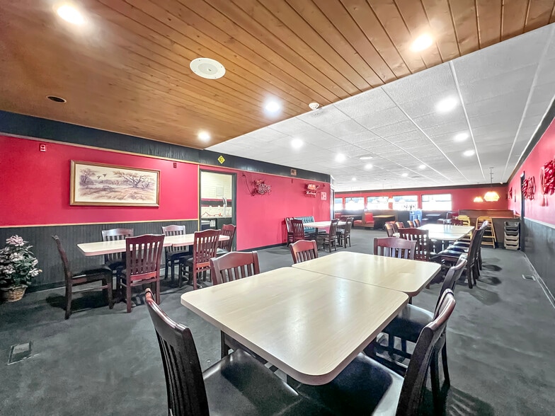 More Photos Of 15371 Highway 13 S, Hurricane Mills Restaurant For Lease