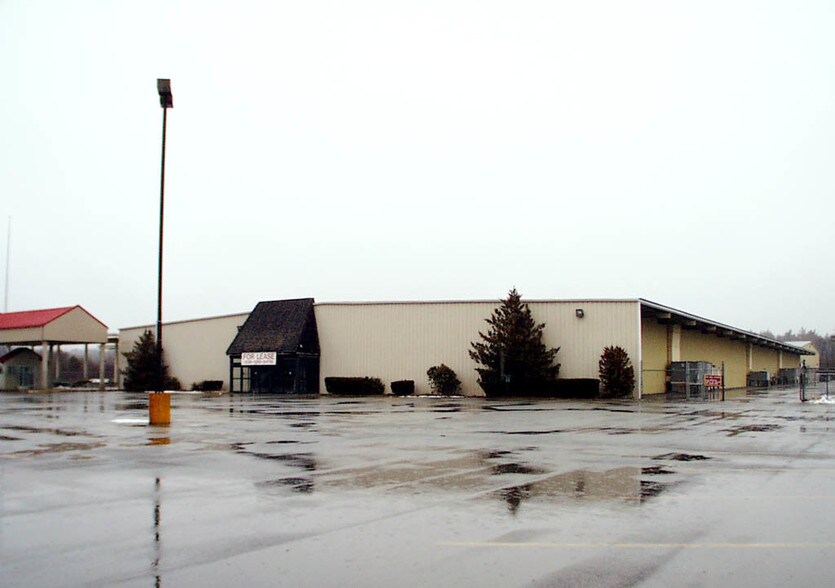 More Photos Of 333 Manley St, West Bridgewater Light Distribution For Lease