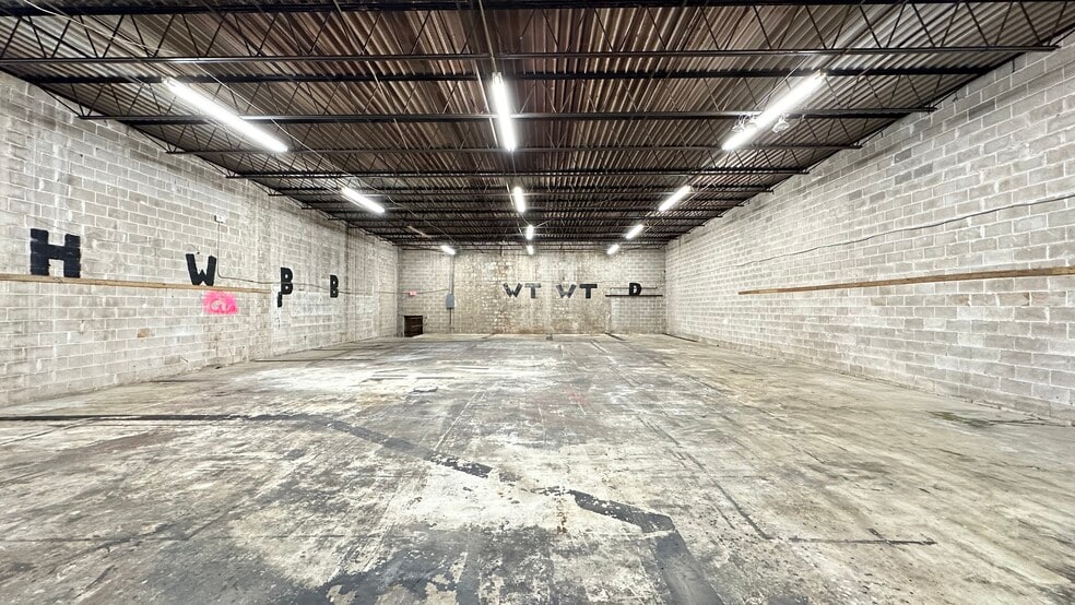 More Photos Of 816-824 2nd Ct W, Birmingham Manufacturing For Lease