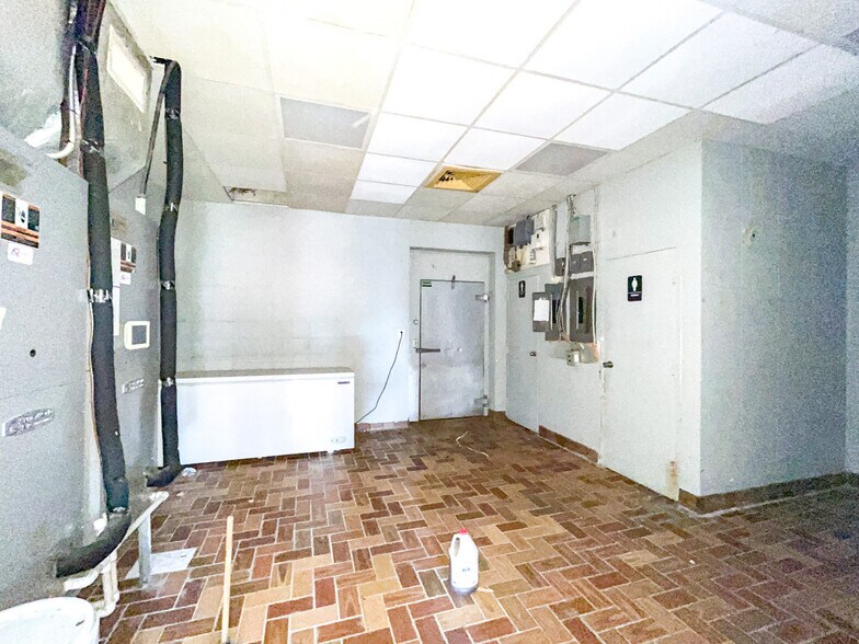 More Photos Of 203 Winchester Dr, Lafayette General Retail For Lease