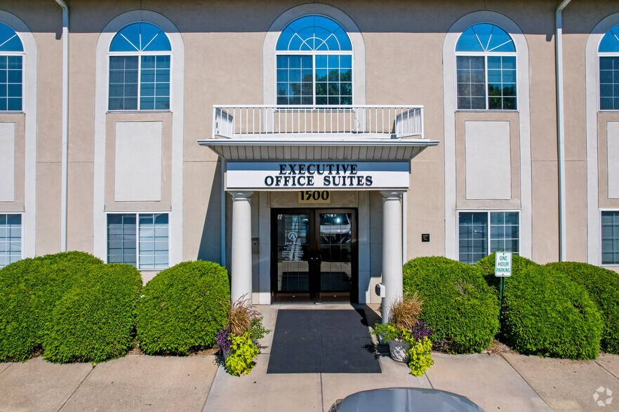 More Photos Of 1500 McAndrews Rd W, Burnsville Office For Lease