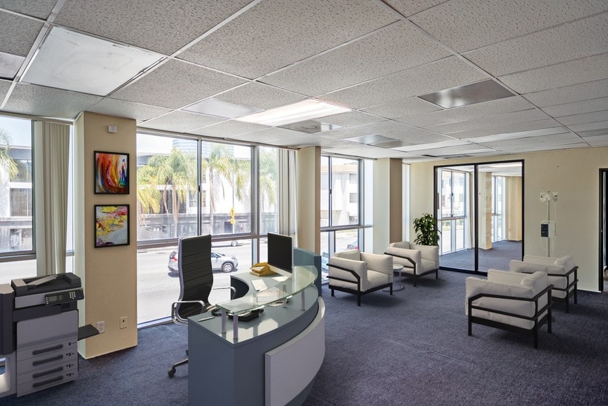 More Photos Of 12340 Santa Monica Blvd, Los Angeles Medical For Lease