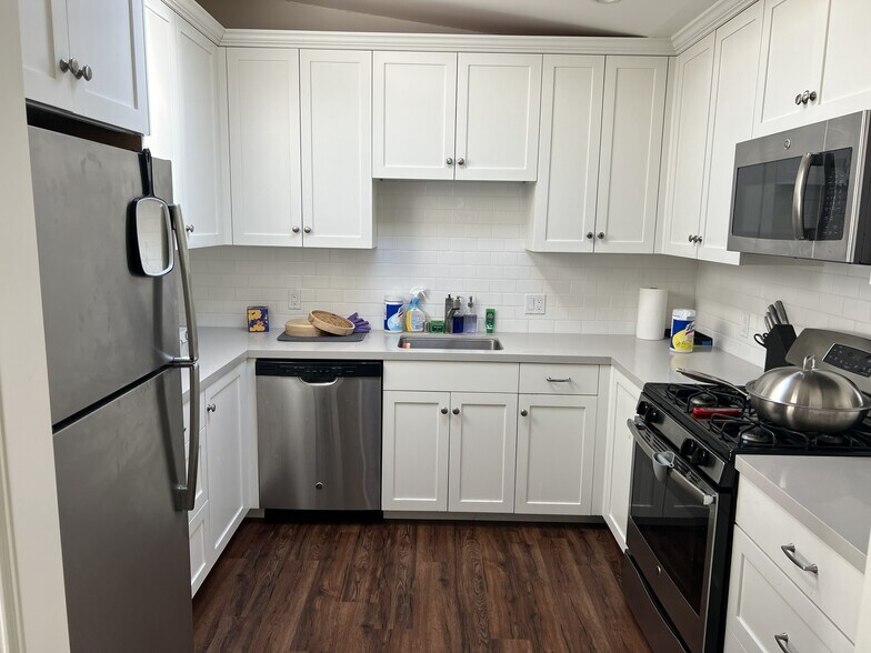 More Photos Of 712-714 Live Oak Ave, Menlo Park Apartments For Sale