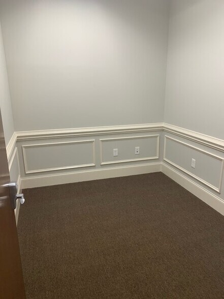 More Photos Of 8180 Regent Pky, Fort Mill Office For Lease