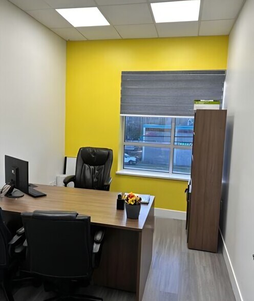 More Photos Of 8078 128th St, Surrey General Retail For Lease