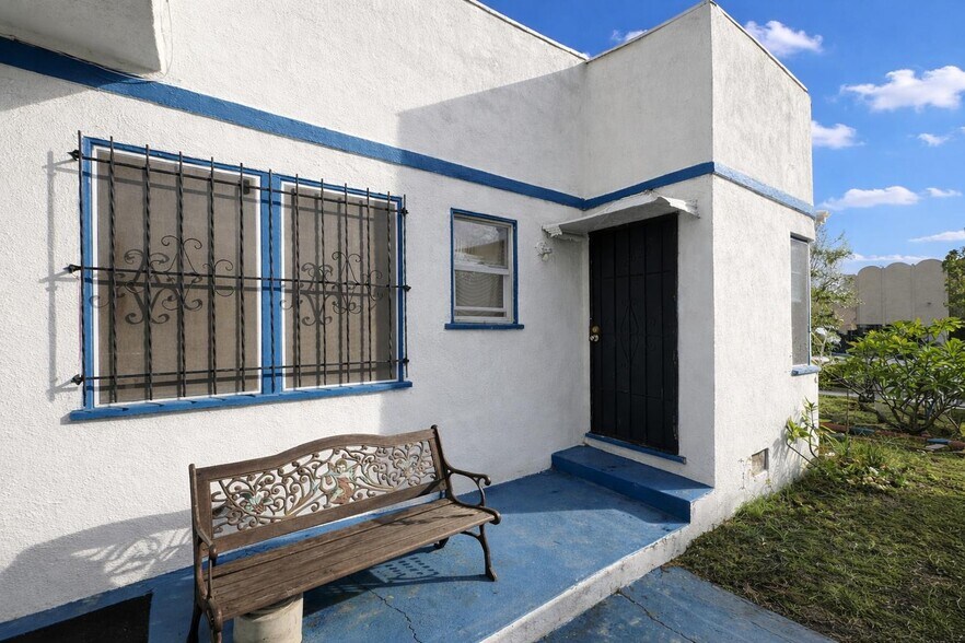 More Photos Of 2629 S Garth Ave, Los Angeles Multifamily For Sale