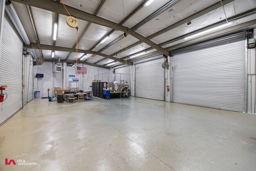 More Photos Of 885 Cripple Creek Dr, Lawrenceville Warehouse For Lease