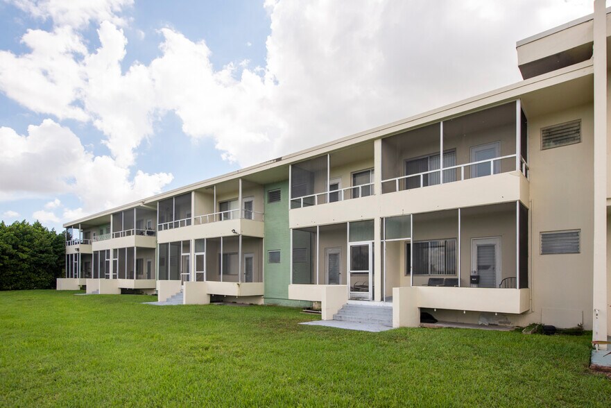 More Photos Of 1189 W River Dr, Margate Assisted Living For Sale