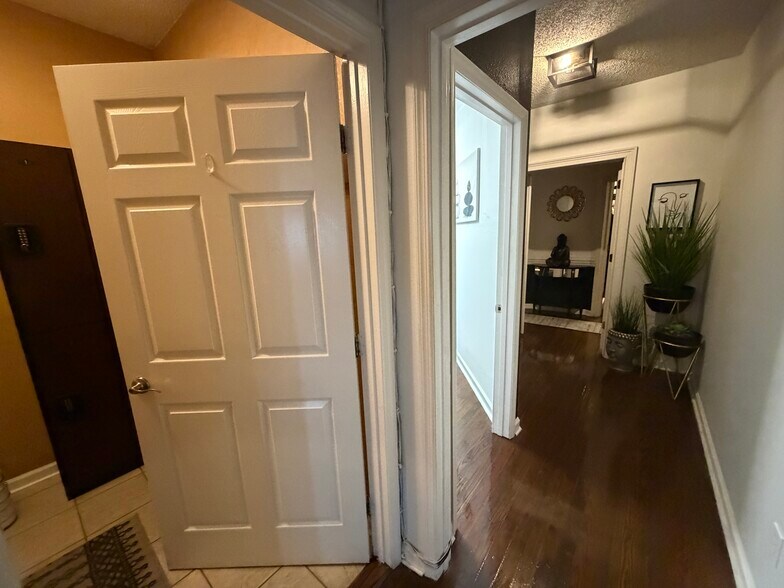 More Photos Of 2001 W Kennedy Blvd, Tampa Office For Sale