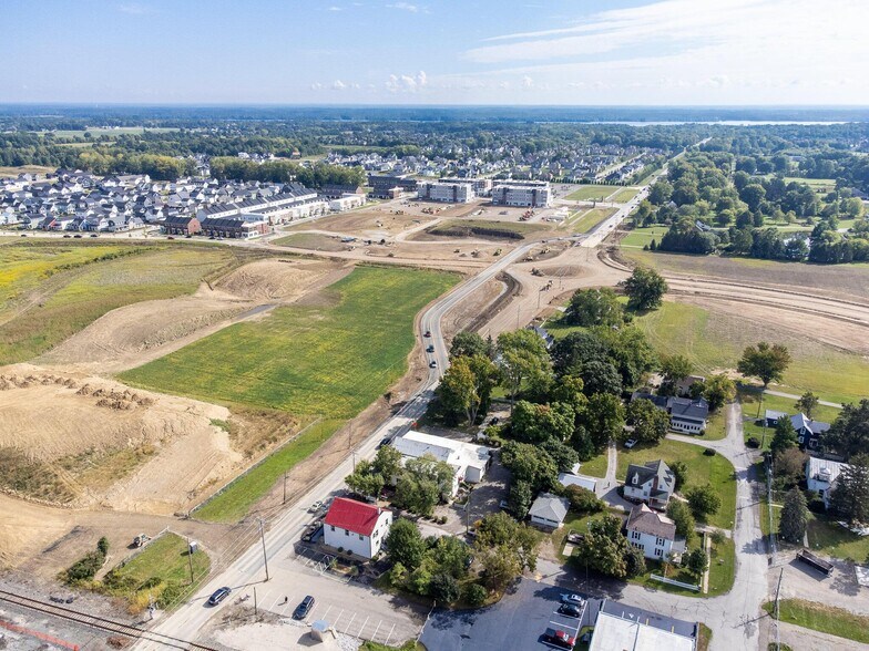 More Photos Of 1550 Lewis Center Rd, Lewis Center Freestanding For Sale