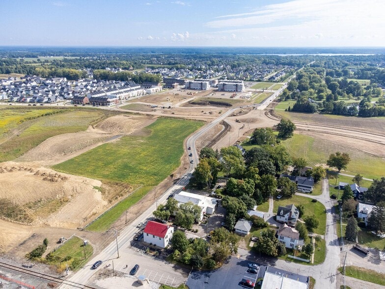 More Photos Of 1550 Lewis Center Rd, Lewis Center Freestanding For Sale