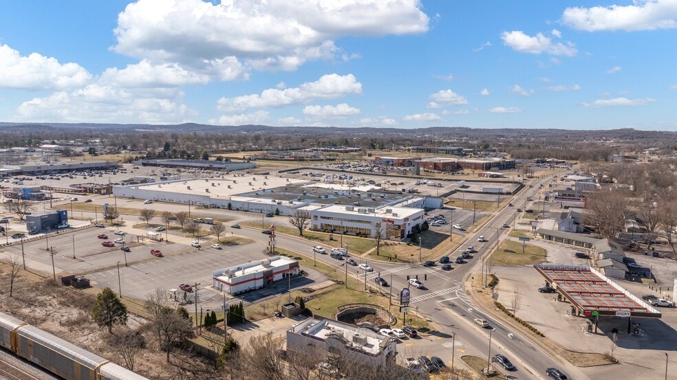 More Photos Of 1801 Russellville Rd, Bowling Green Manufacturing For Sale