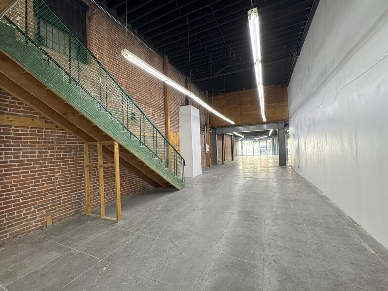 More Photos Of 822-824 Wall St, Los Angeles Storefront Retail Office For Lease