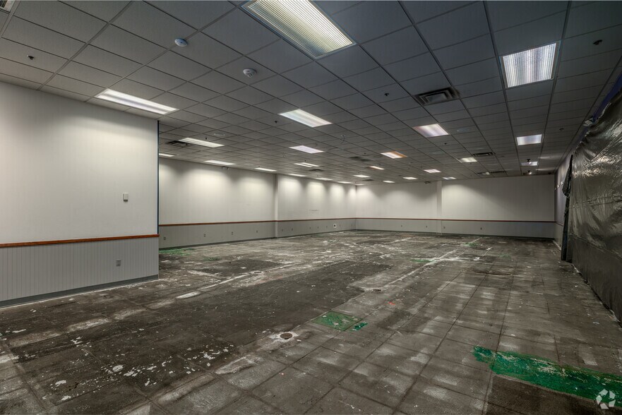 More Photos Of 2209 Richland Mall, Mansfield Unknown For Sale