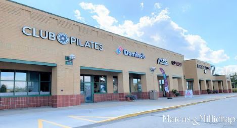 More Photos Of 17295 W Capitol Dr, Brookfield Storefront For Lease