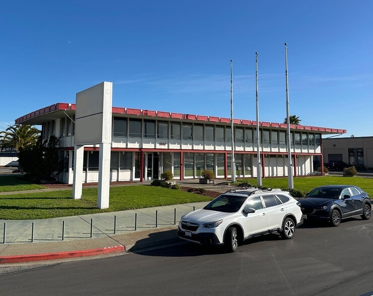 More Photos Of 1648 Gilbreth Rd, Burlingame Office For Lease