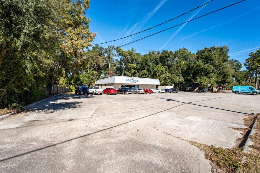 More Photos Of 1810 Ribaut Rd, Port Royal Convenience Store For Sale