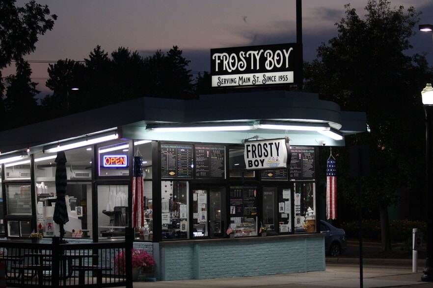 More Photos Of 67 Main St, Belleville Fast Food For Sale