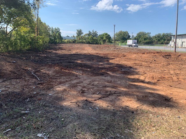 More Photos Of 1350 Tylertown Rd, Clarksville Land For Sale