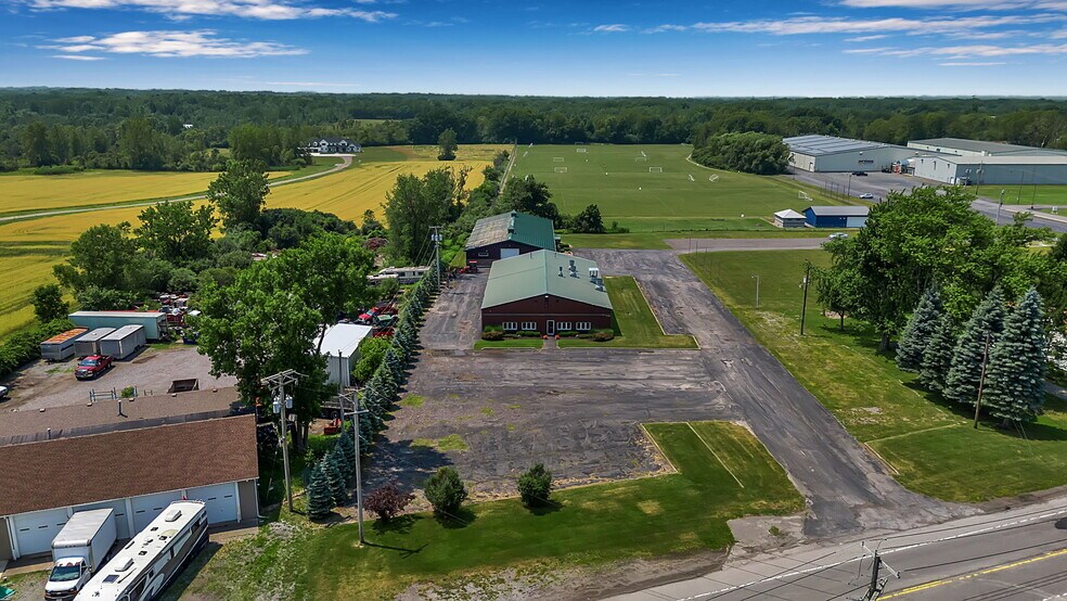 More Photos Of 7120 Seneca St, Elma Warehouse For Lease