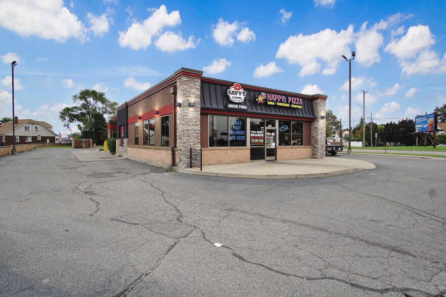More Photos Of 2630 Oakwood Blvd, Melvindale Fast Food For Lease