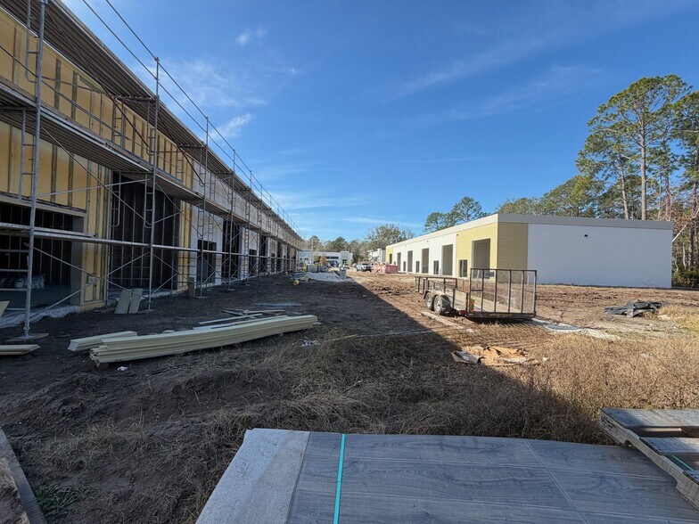 More Photos Of 5600 US Highway 1 N, Saint Augustine Showroom For Lease