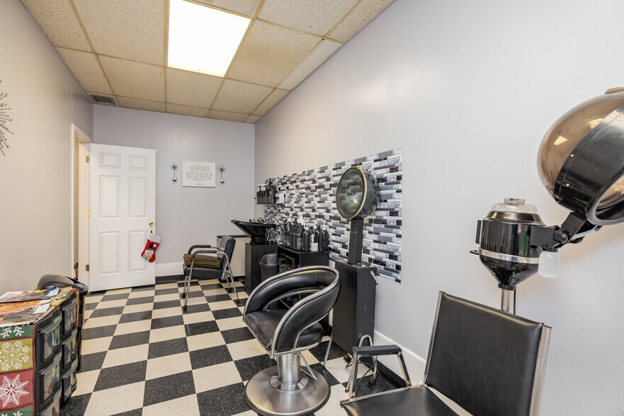 More Photos Of 401 Halifax St, Emporia Office For Sale