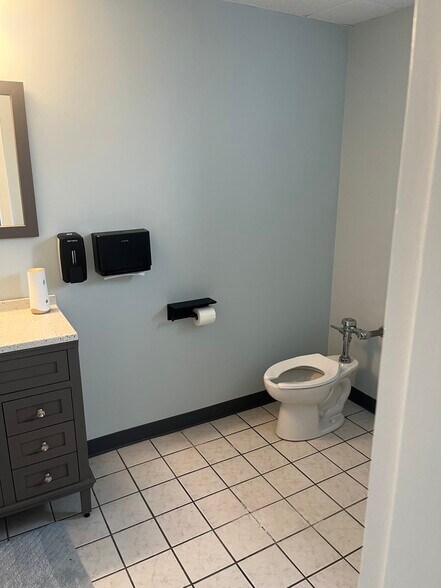 More Photos Of 138 Leland St, Framingham Office For Lease