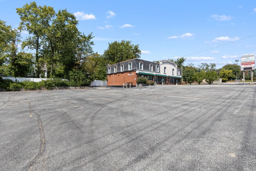 More Photos Of 10131-10137 West Florissant Ave, Saint Louis Office For Sale