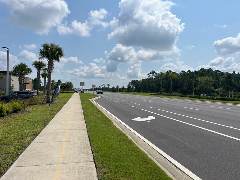 More Photos Of 145 Beachwalk Shore Dr, Saint Johns Freestanding For Lease